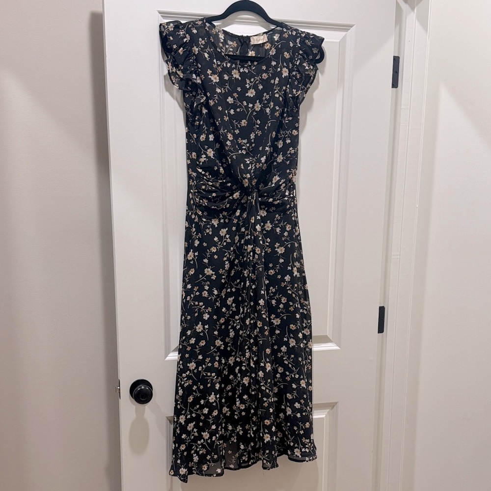 Gorgeous black floral Altar’d State midi dress with gathered waist